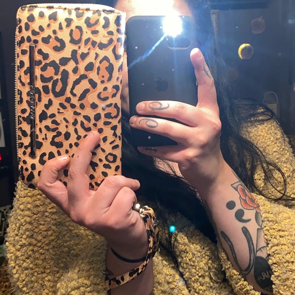 NWOT steve madden animal print wristlet wallet - Picture 13 of 13